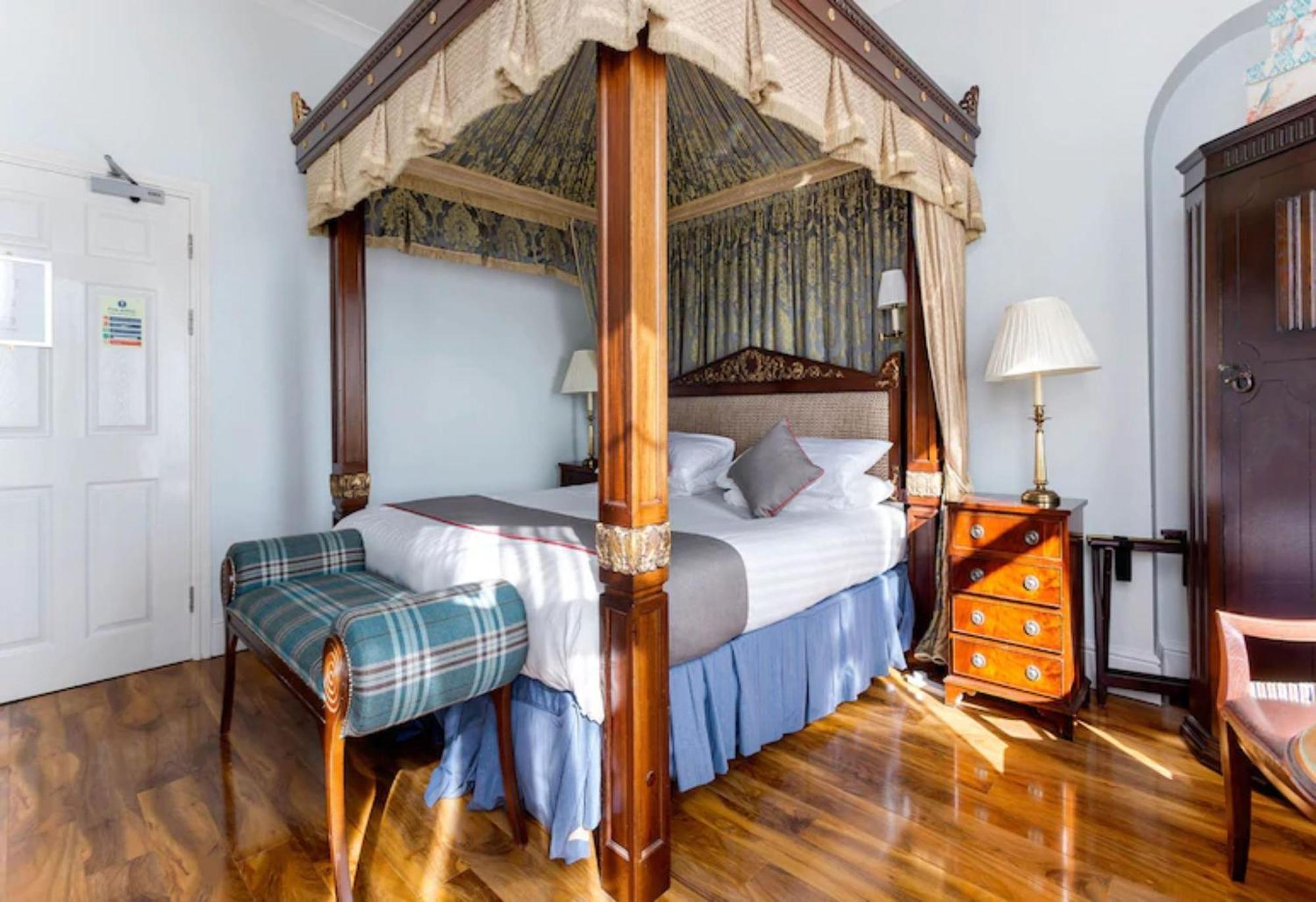 Anacapri 5* Falmouth